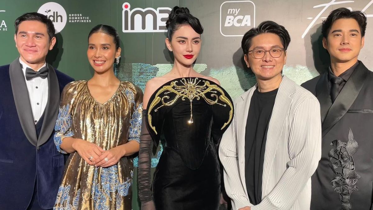 Nonton <i>Kang Mak from Pee Mak</i>, Mario Maurer dan Davika Hoorne Teringat Masa Lalu