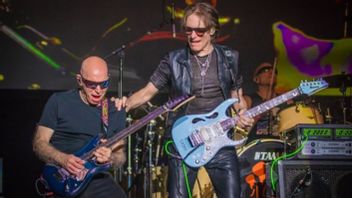 乔·萨特里亚尼(Joe Satriani)和史蒂夫·沃伊(Steve Vai)希望加入19场神之神音乐会,以全明星2.0为特色