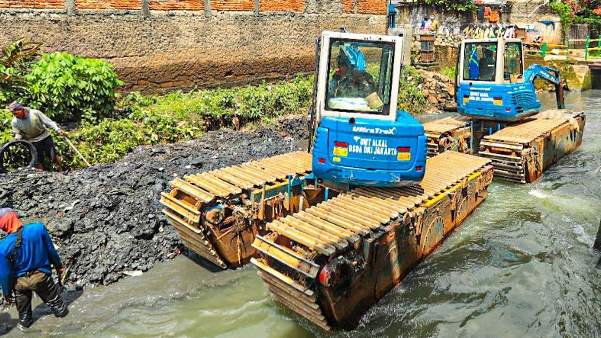 Dredging Of The Mampang River, Which Is The PTUN's Order, Is Targeted For Completion In June 2022