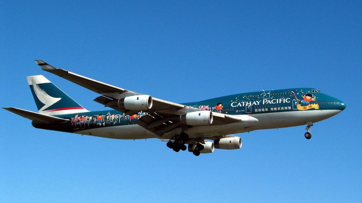 Pasangan Ini Dilarang Menaiki Penerbangan Cathay Pacific Setelah Bikin Gaduh di Pesawat