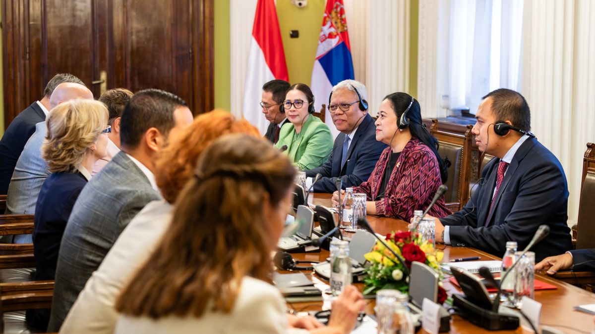 Visiting Serbia, Puan Is Shown Bung Karno's Correspondence Letter With The President