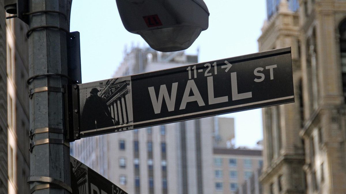 Saham Tesla Anjlok, Wall Street Terkoreksi Jelang Pembicaraan Tarif AS-China