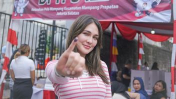 Luna Maya's Funny Participates In The 2024 Election, Confused About Choosing A Legislative Candidate