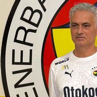 Setelah Gaungkan Rumor Rekrut Cristiano Ronaldo ke Fenerbahce, Mourinho Kini Malah Tepis Isu Tersebut