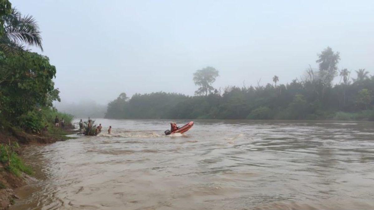 بعيدا عن المراقبة ، صبي 5 سنوات هانيوت على نهر كيكيم لاهات