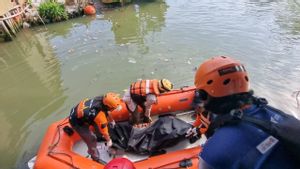 Tim SAR Temukan Jasad ABK Kapal Sri Jaya yang Hilang Tenggelam di Tanggul Muara Angke