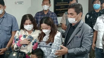 律师Anggiat Memaknai Cekcok在机场：我们应该感谢在地球上彼此降落