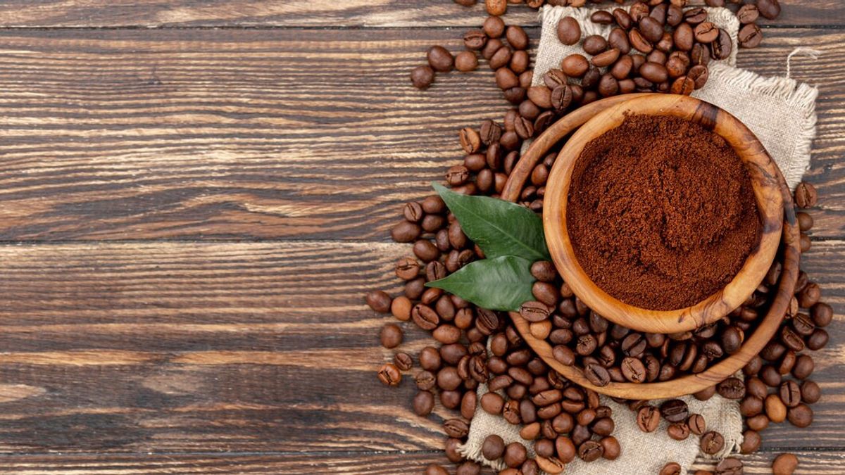 5 recommandations de masques de café pour le blanchiment du visage