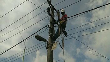 PLN Ensures 100 Percent Of West Pasaman Electricity Returns To Normal After Rocked By The Earthquake