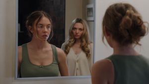 “<i>The Housemaid</i>” Jadi Persaingan Amanda Seyfried dan Sydney Sweeney