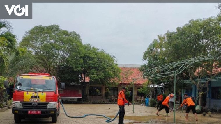 BPBD Pamekasan Bantah Tarik Pungutan Pembersihan Lumpur Banjir