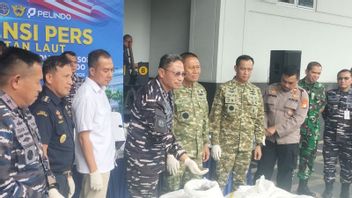 TNI AL Gagalkan Penyelundupan 6.1 Ton Pasir Timah Ilegal ke Jakarta