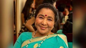 Legenda Bollywood Asha Bhosle Wafat, Rekam Lebih dari 12.000 Lagu