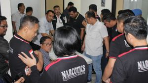Cegah Penyalahgunaan Narkoba di Internal Polri, Puluhan Anggota Satuan Resnarkoba Polres Jakbar Jalani Tes Urine