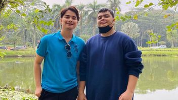 Ameer Azzikra Passed Away, Here Are 6 Portraits Of Warm Memories Of Alvin Faiz With His Little Brother