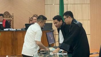 ペカンバル前Pj市長は懲役5.5年の判決を受け、代替金の支払いは38億ルピア