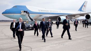 Secret Service Agent Obama's Bodyguard Dies Mysteriously In His Car In History Today, November 2, 2012