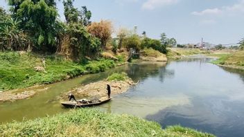 Awasi Pencemaran, 10 CCTV Kembali Dipasang di Sepajang Sungai Cileungsi