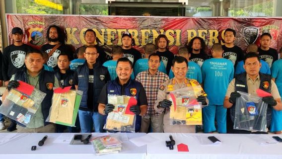 8 <i>Debt Collector</i> Pukul dan Ambil Paksa Mobil Nasabah di Semarang Dijerat Pasal Pencurian 