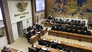 Baleg Kebut révision de la loi du ministère de l'État : le nombre 34 est supprimé, le président décide librement du nombre de ministères