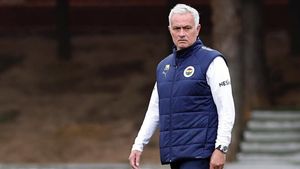 Jose Mourinho Denies Leaving Fenerbahce To Train The Portugal National Team