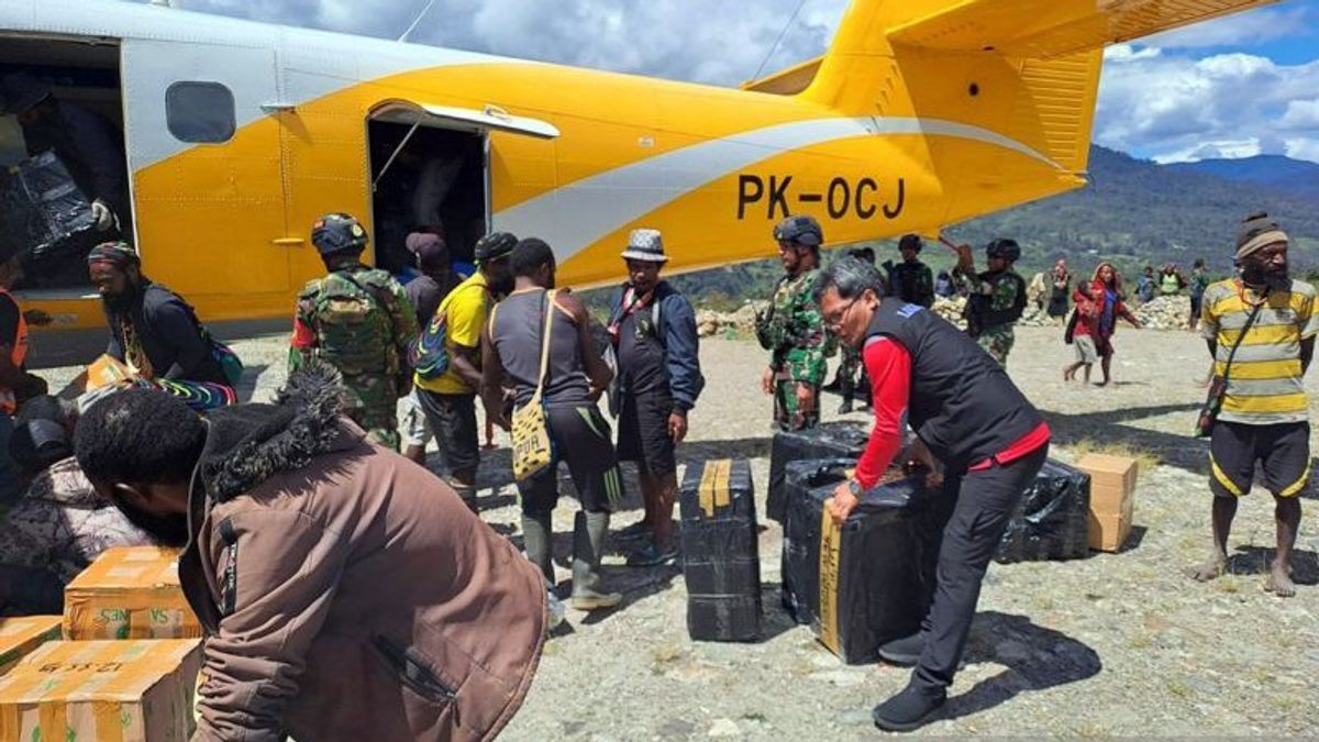 Coordinating Minister For Human Development And Culture Calls Repair Of Airfields In Agandugume To Make It Easier To Distribution Of Starvation Assistance To Central Papua