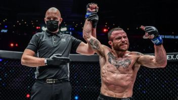 Époustouflant, ONE Championship Fighter Jarred Brooks Bat Le Rang 5 Strawweight