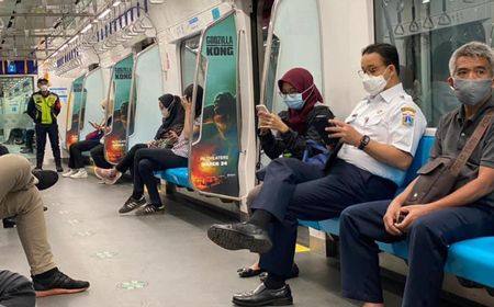 Anies Berangkat Kerja Naik MRT, Warganet: Semoga Bisa Ketemu Bapak