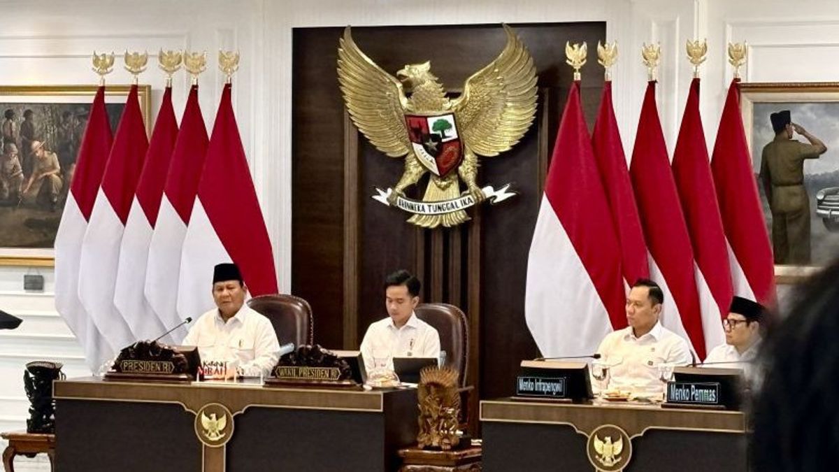 Prabowo Ingatkan Gejolak Ekonomi Akibat Geopolitik saat Pimpin Sidang Kabinet ke-8 di Istana