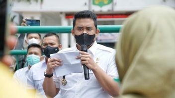 Man With Glasses Threatens To Break His Neck, Bobby Nasution: It's Not A Problem Of Breaking His Neck, Our Parking Attendants Are Victims