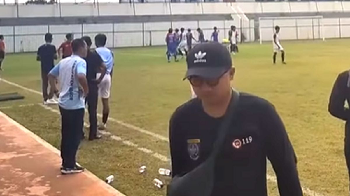 Pertandingan Sepakbola Popwilda Jabar di Stadion Merpati Depok Ricuh, Penonton Teriak Kampungan