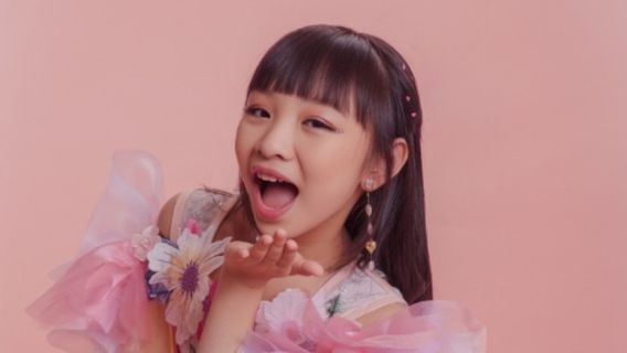 Debut Penyanyi Cilik Etenia Croft Lewat Lagu Berjudul “Sahabat”