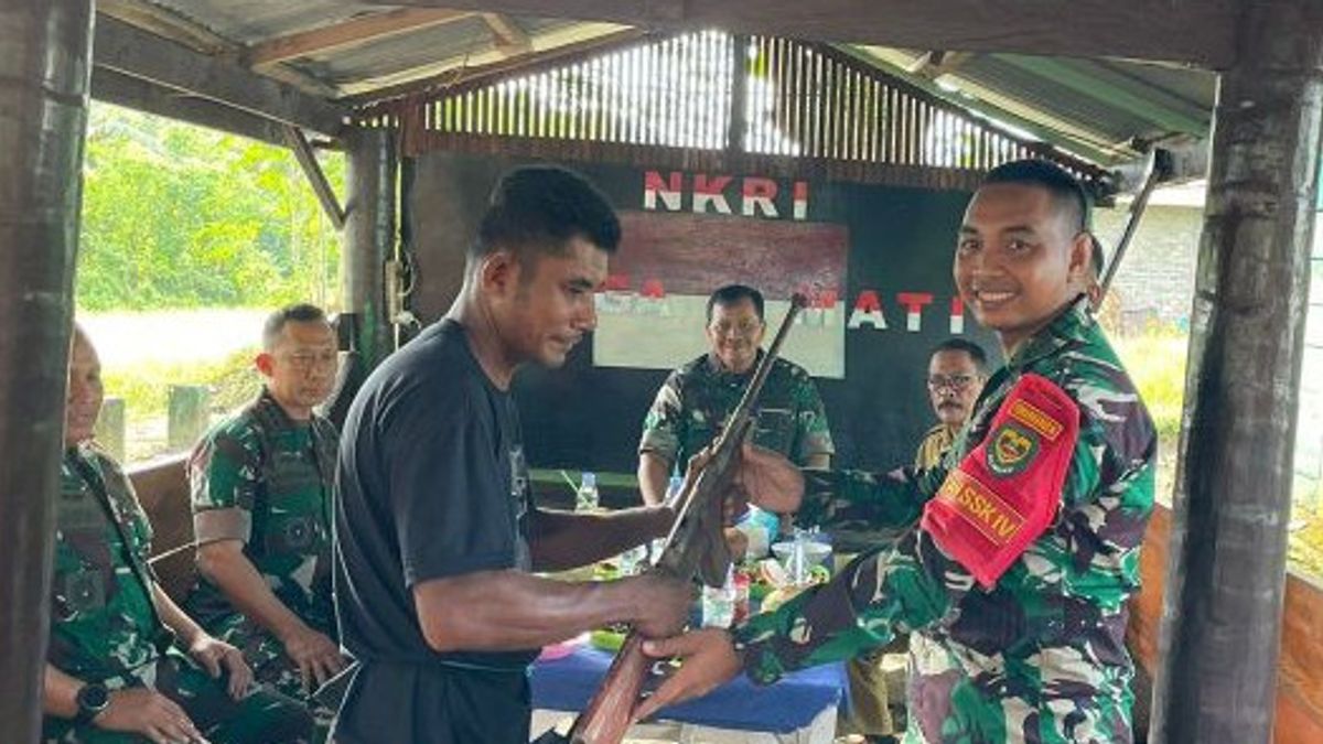 Residents On Halmahera Island Who Still Save WeaponsAsked For The Initiative To Leave It To The Apparatus