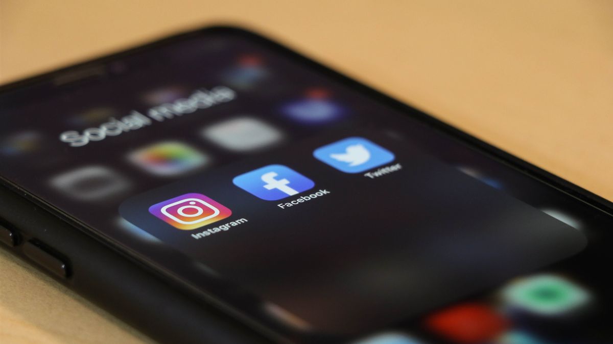   网民入侵日惹警察Instagram帐户，评论“准备”使用笑表情符号因为DM，这是警察的解释