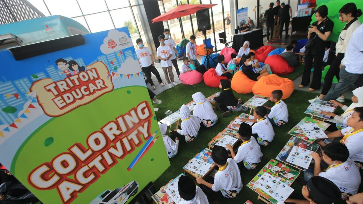 Mitsubishi Starts 'Triton Educar' Program Travel, Enriches Indonesian Children's Experience