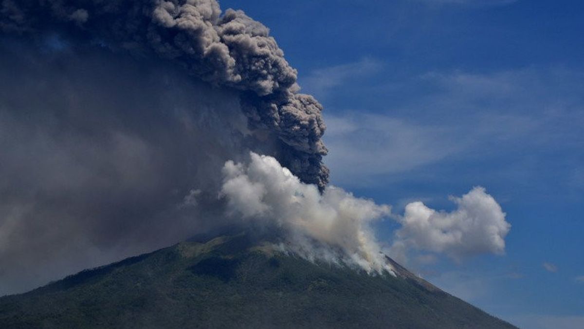 A Total Of 2,782 Residents Affected By The Eruption Of Ile Lewotolok Volcano Were Evacuated