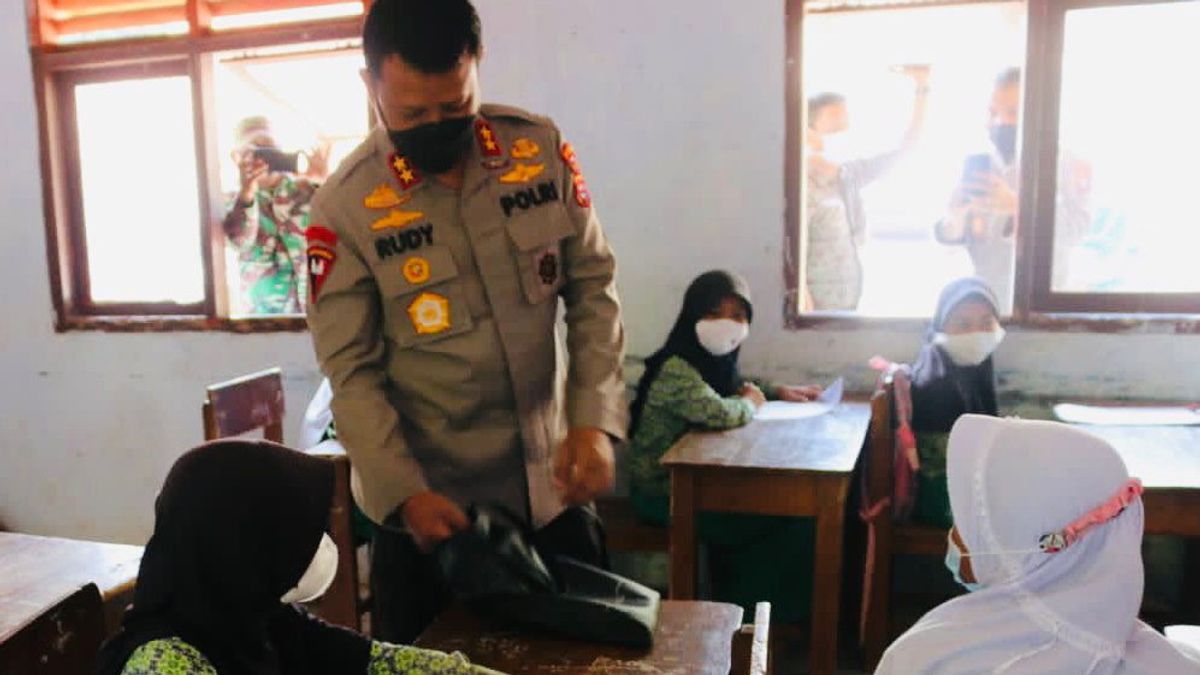 Pendant Trois Semaines, Un Certain Nombre D’écoles De Banten Sont Invitées à Garder Des Prokes Pour éviter De Nouveaux Clusters