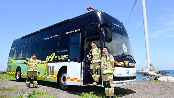 Hyundai Motor Group Donates Hydrogen Buses To Help Recover Firefighters