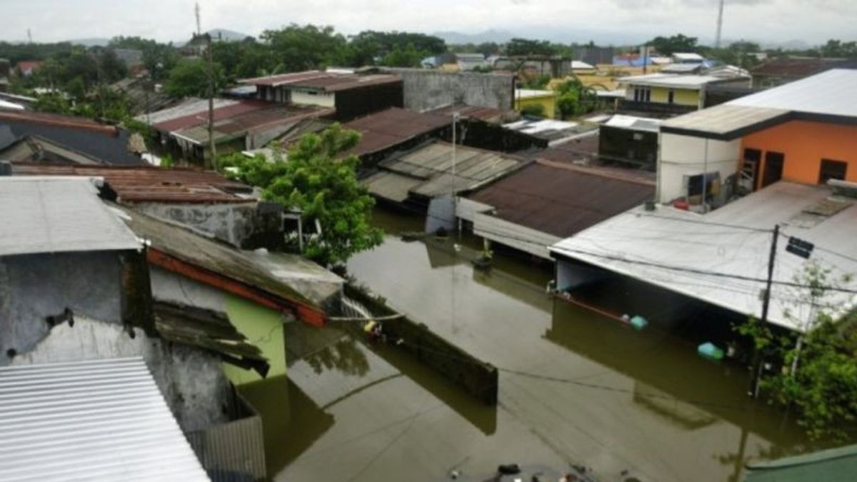 ランダ・マカッサル洪水、3,046戸の家屋が被災、1,054人が避難