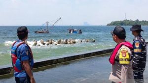  Nakhoda dan 5 ABK Selamat dalam Kecelakaan Kapal di Pulau Kelor Jakarta, Evakuasi Tunggu Muatan Diturunkan