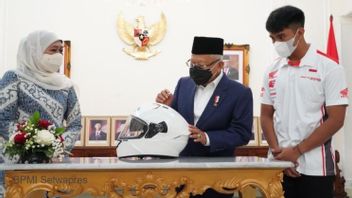 Accompanied By East Java Governor Khofifah, Vice President Ma'ruf Amin Supports Rider Mario Suryo In Moto3 GP 2022