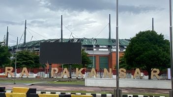 Le toit du stade Pakansari Bogor endommagé par la pluie et le vent violent