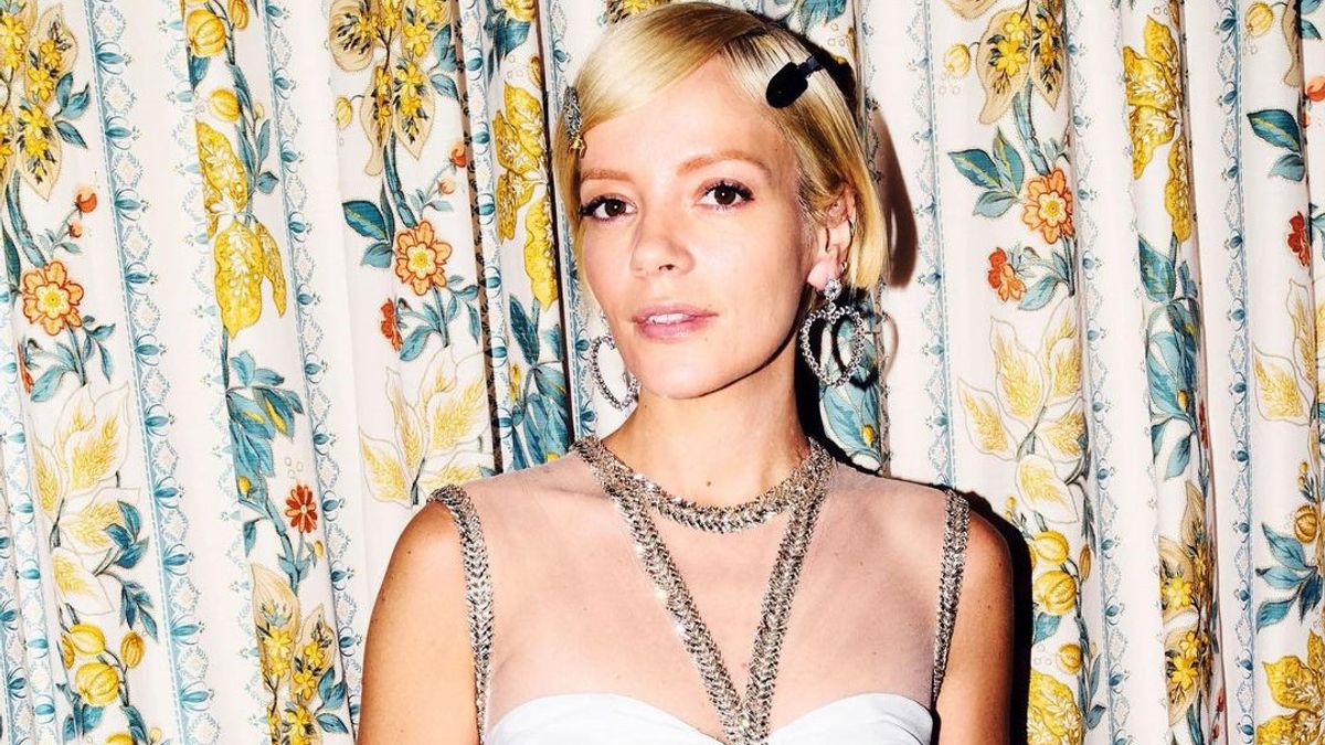 In Order To Focus On Work, Lily Allen Takes A Break From Playing Social Media