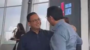 Momen Anies dan Ahok Berpelukan dan Tertawa Saat Bertemu di Peluncuran Buku