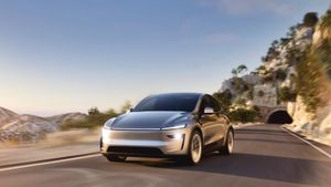 Mobil Terlaris Tesla Ini Bakal Hadir Versi Murahnya