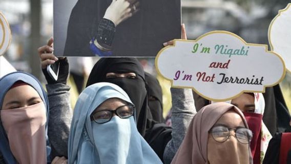 Tjahjo Kumolo Explains the Reason for Prohibiting ASN from Wearing Hijab at the Ministry of Social Affairs and Politics in History Today, March 5, 2020