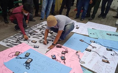 Wartawan Medan Demo di Kantor Bobby Nasution Buntut Pengusiran Tim Pengamanan