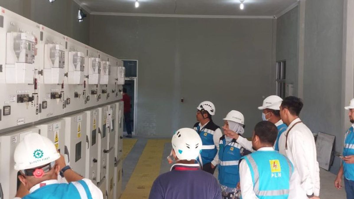 لضمان إمدادات الكهرباء الآمنة ، تقوم PLN بتشغيل محطة Aceh Singkil الفرعية