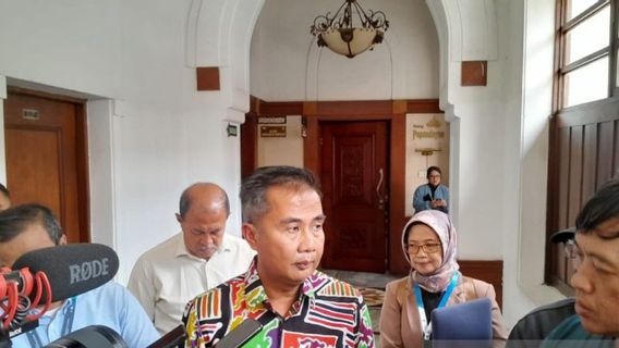 Le gouverneur de Java occidental, Bey, souligne que le trafic de chiens est illégal pour une consommation