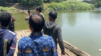 There Is A Black Semburan Around The Citarum River, DLHK Urges Residents Not To Light Fire